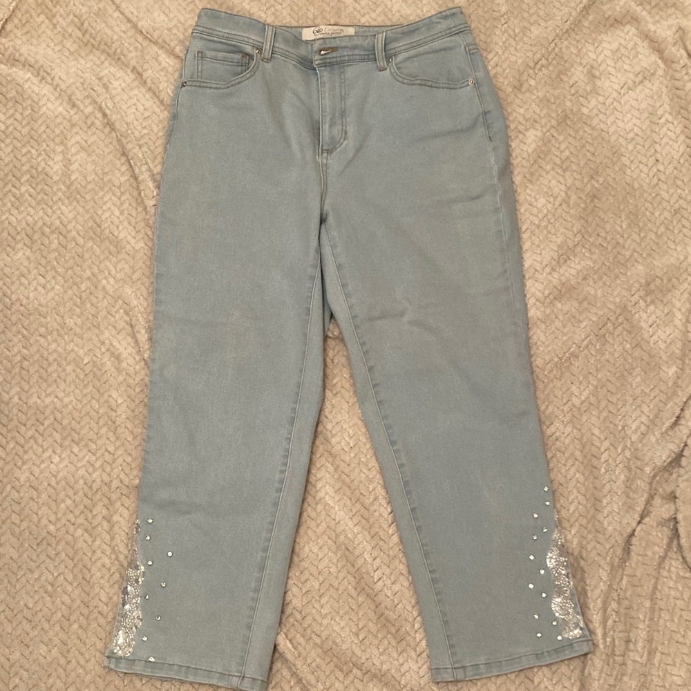 Stylish Women's Jeans with Embellishments